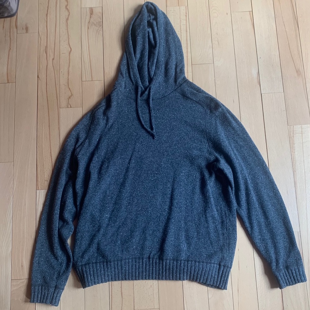 Everlane Men’s Sweater with Hood